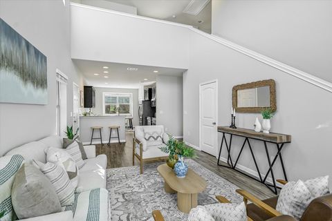 Tiny photo for 516 E Slaughter LN #604, Austin, TX 78744 (MLS # 1999242)