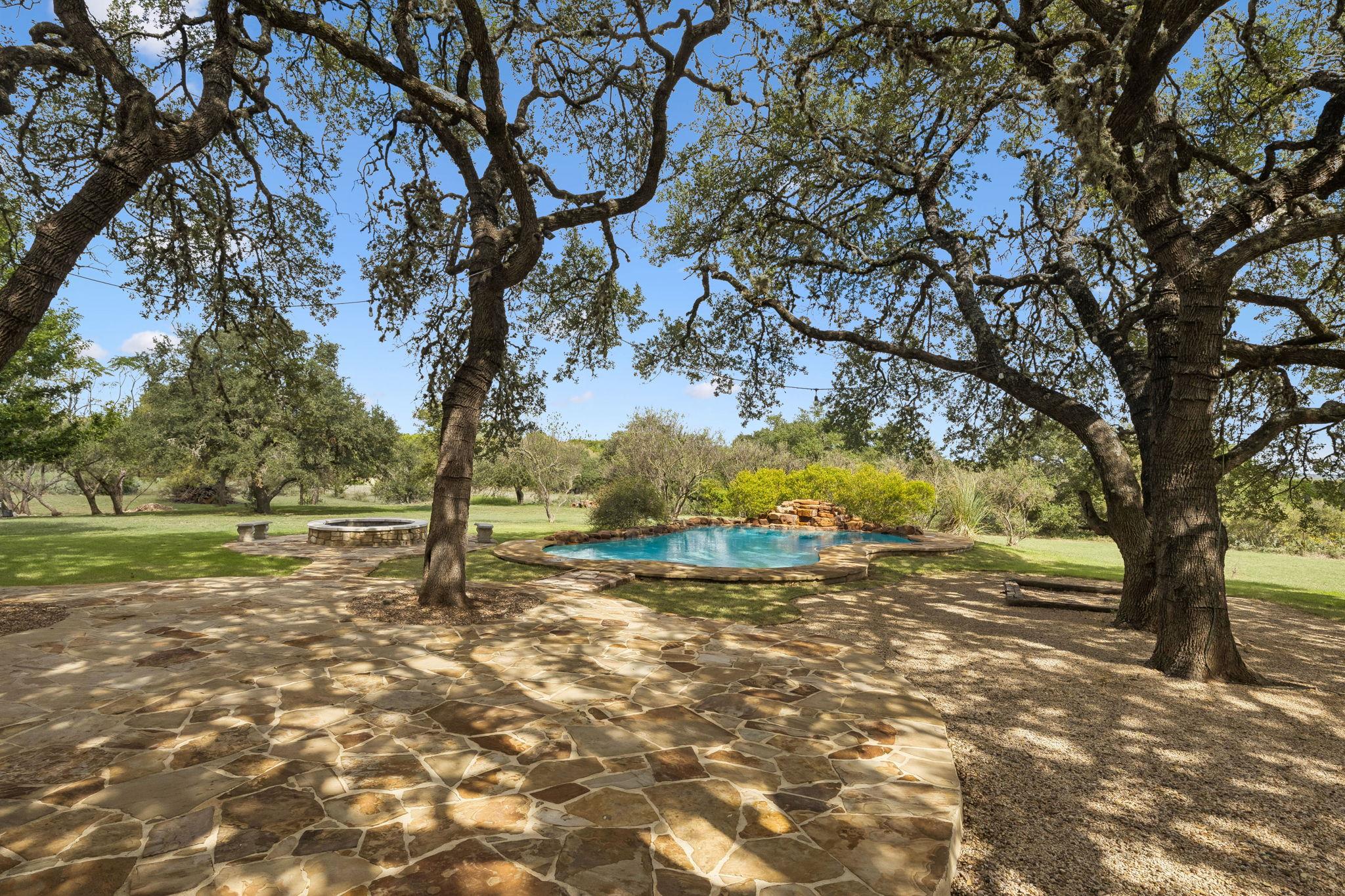 350 Anchor Hill RD