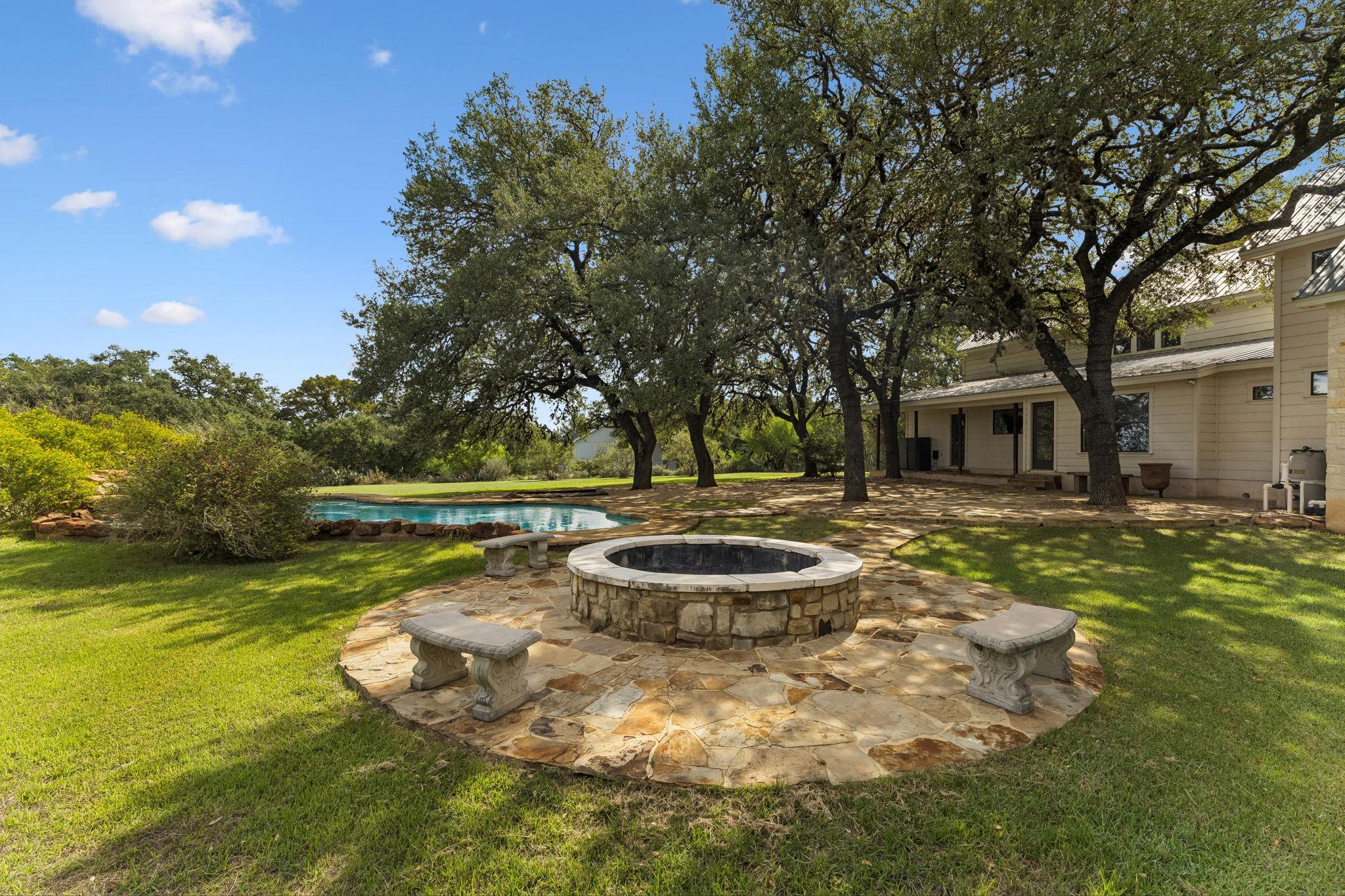 350 Anchor Hill RD