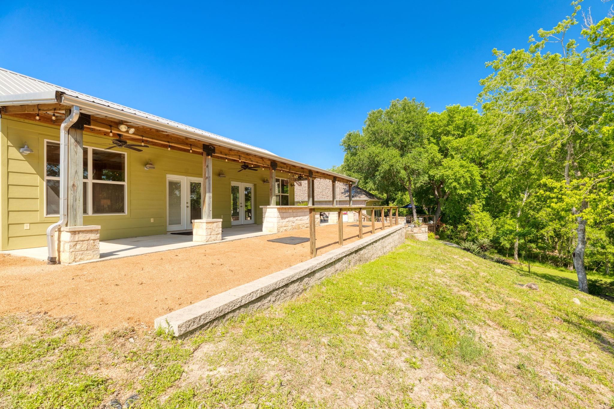 326 Red Bird LN