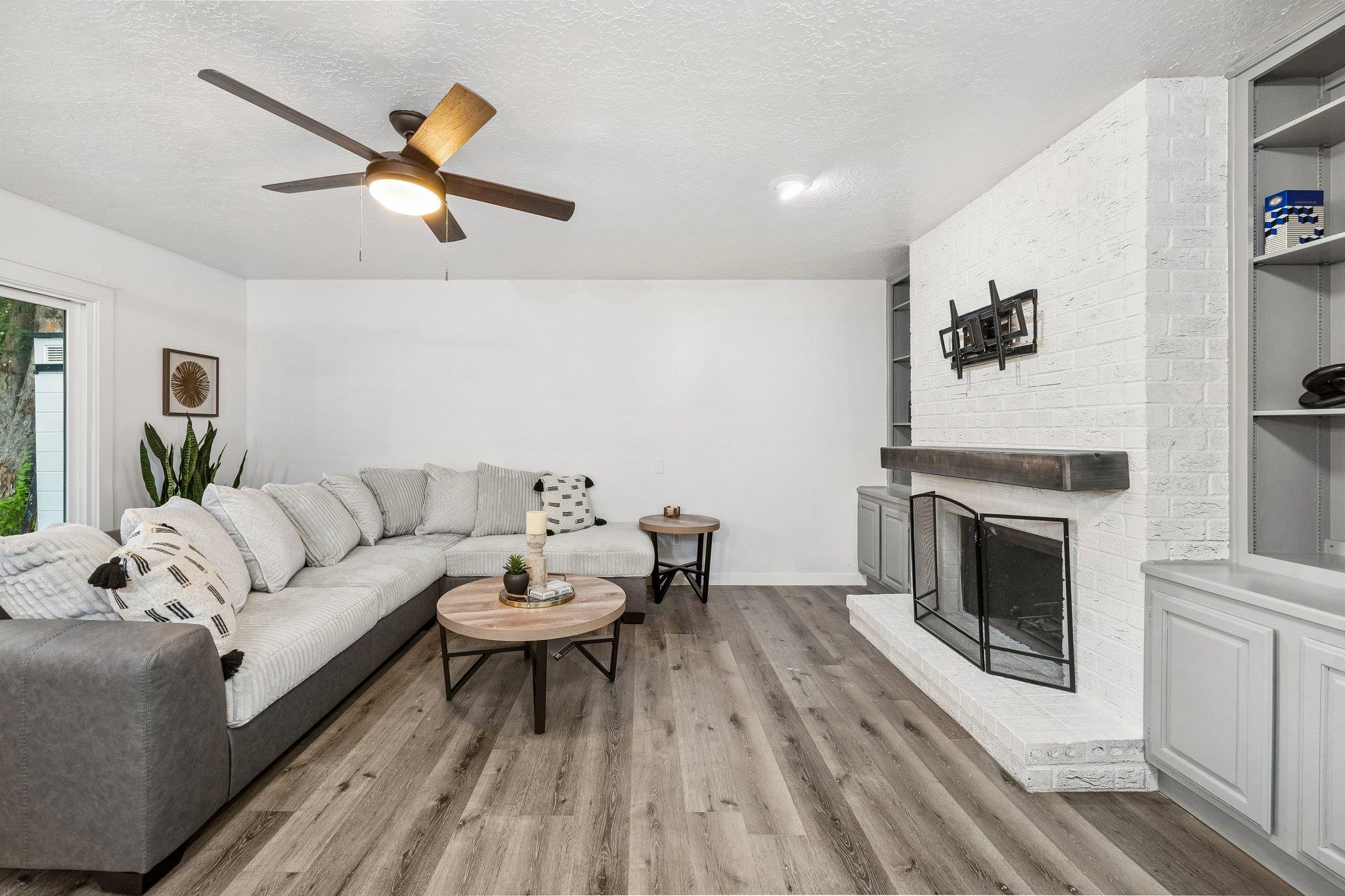 10826 Lynbrook Dr DR