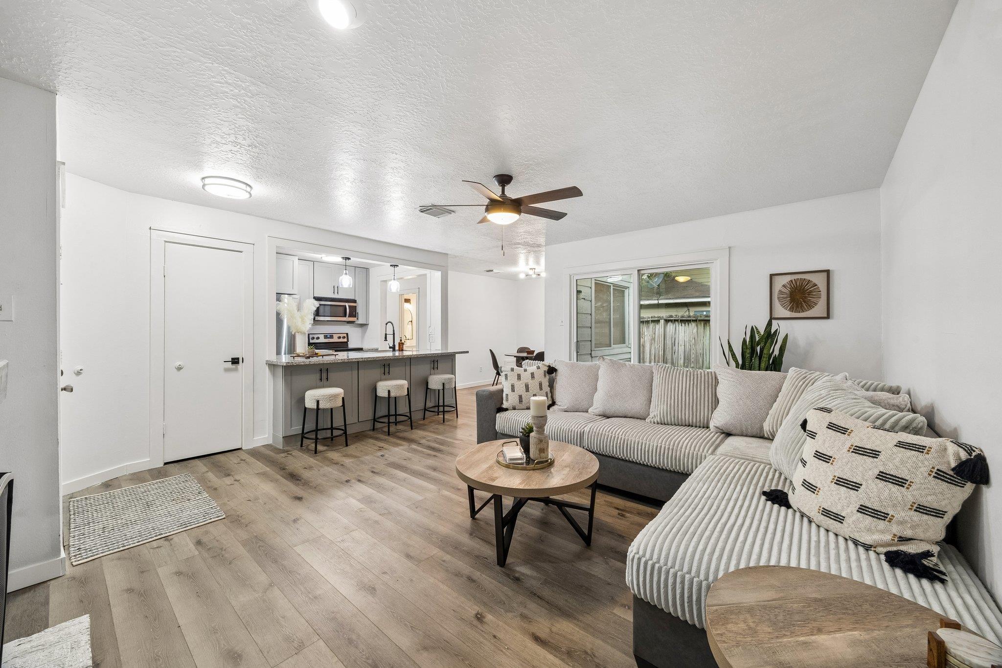 10826 Lynbrook Dr DR