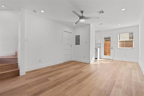 Tiny photo for 2706 Wheless LN #402, Austin, TX 78723 (MLS # 7339558)