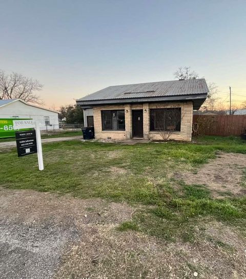 Photo of 520 W Hwy 29 ST, Bertram, TX 78605 (MLS # 5601335)