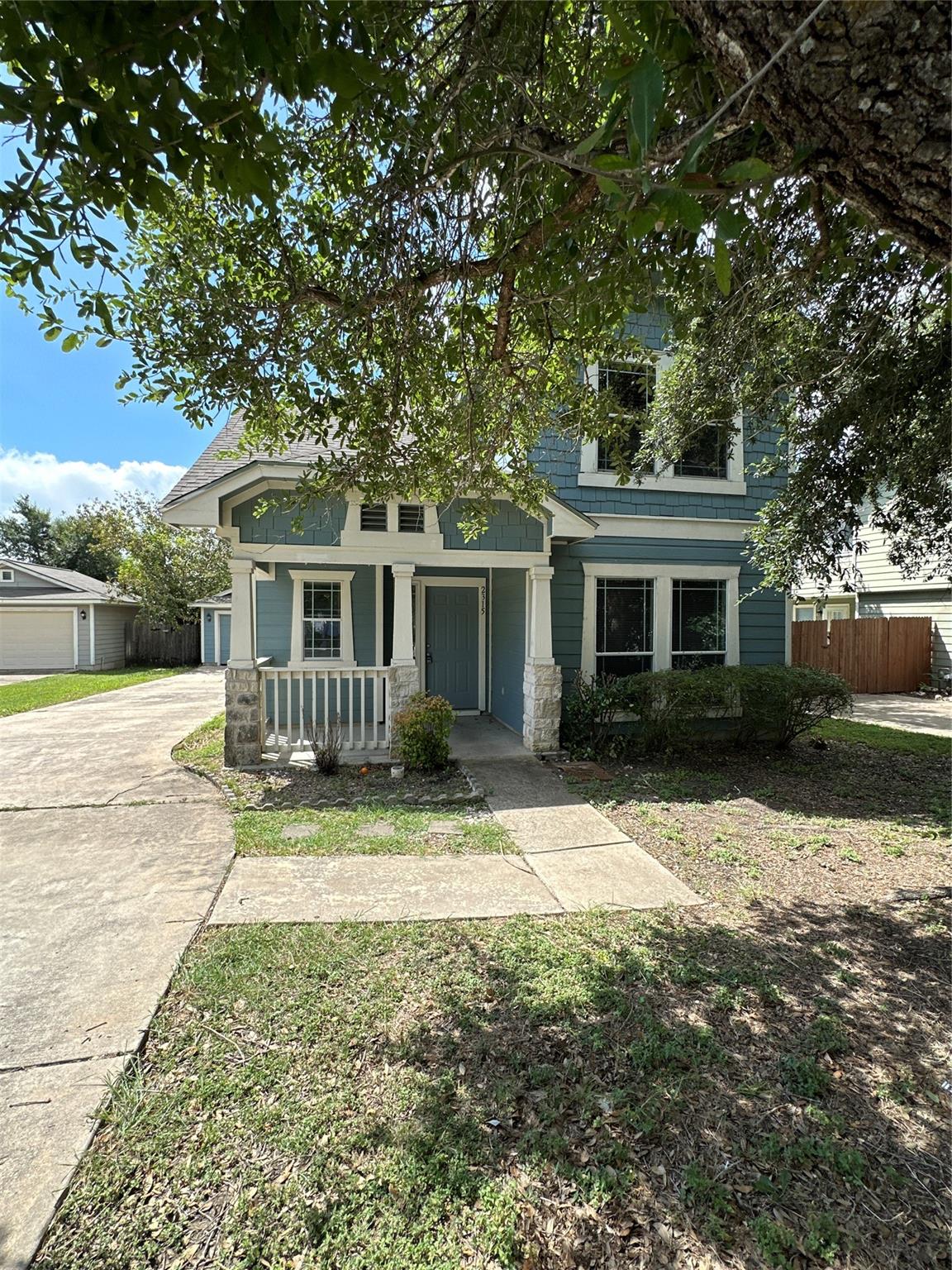 2315 Bluffstone DR