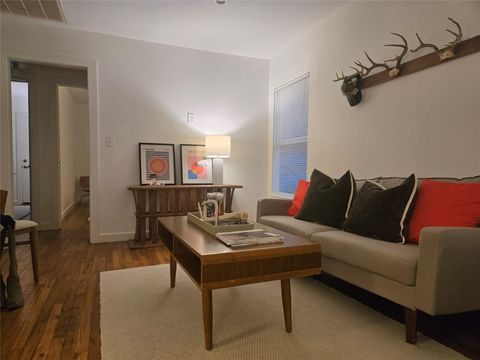 Photo of 1307 Deloney ST, Austin, TX 78721 (MLS # 9133763)
