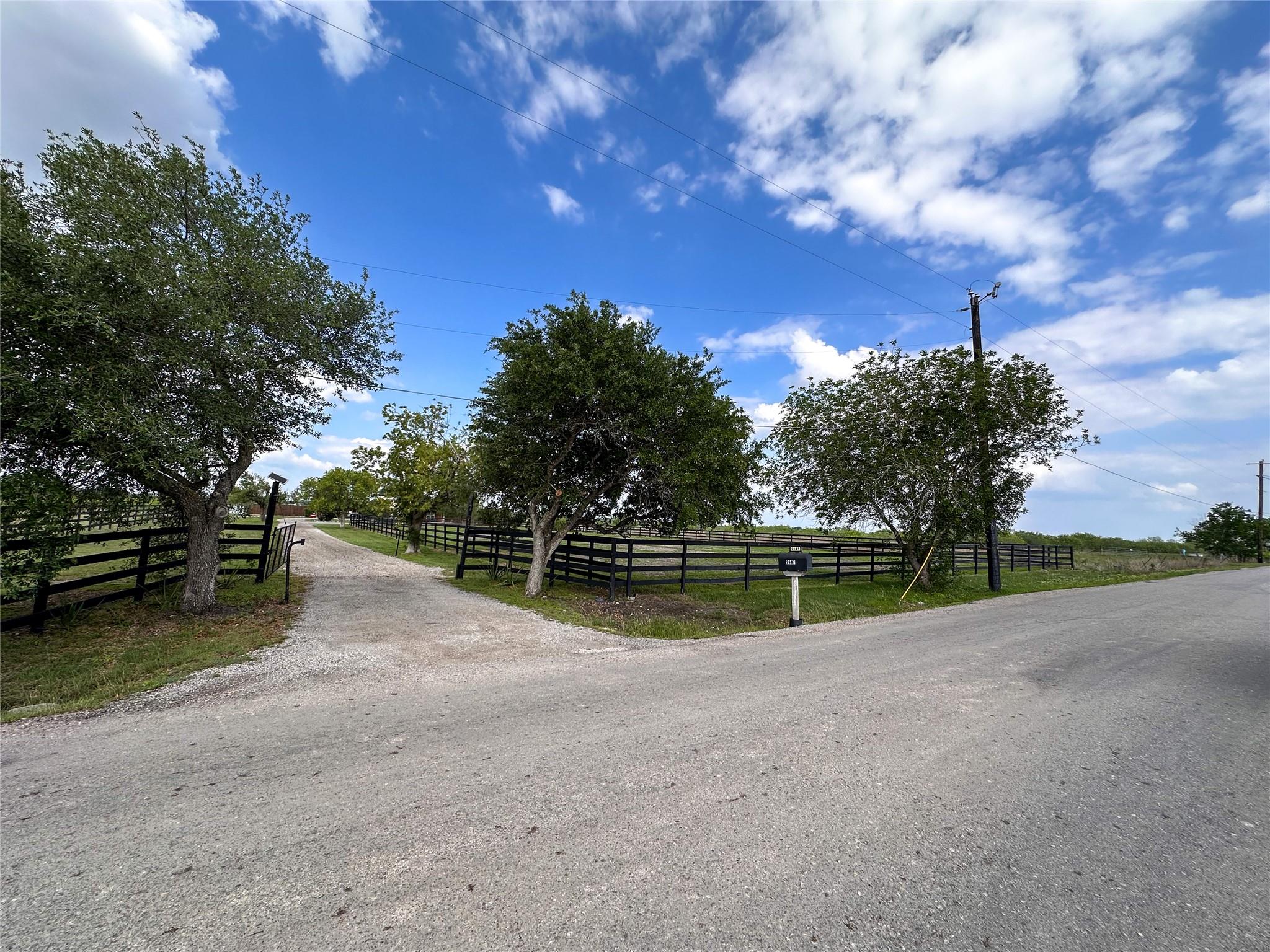 2687 Cotton Gin RD
