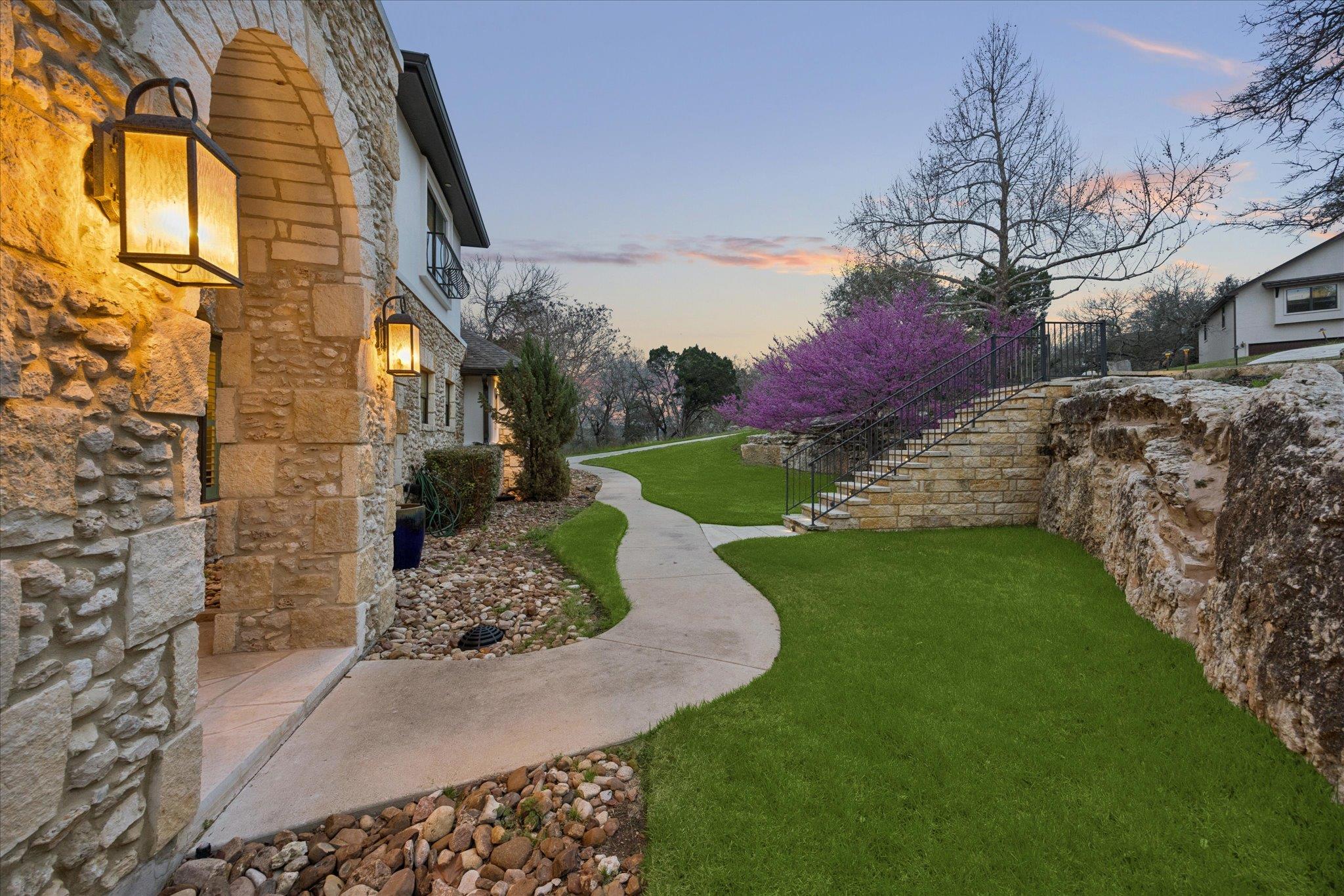 1100 High Lonesome ST