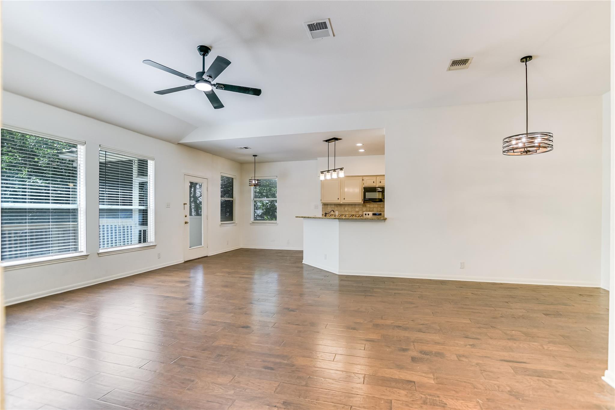 243 Mooring CIR B