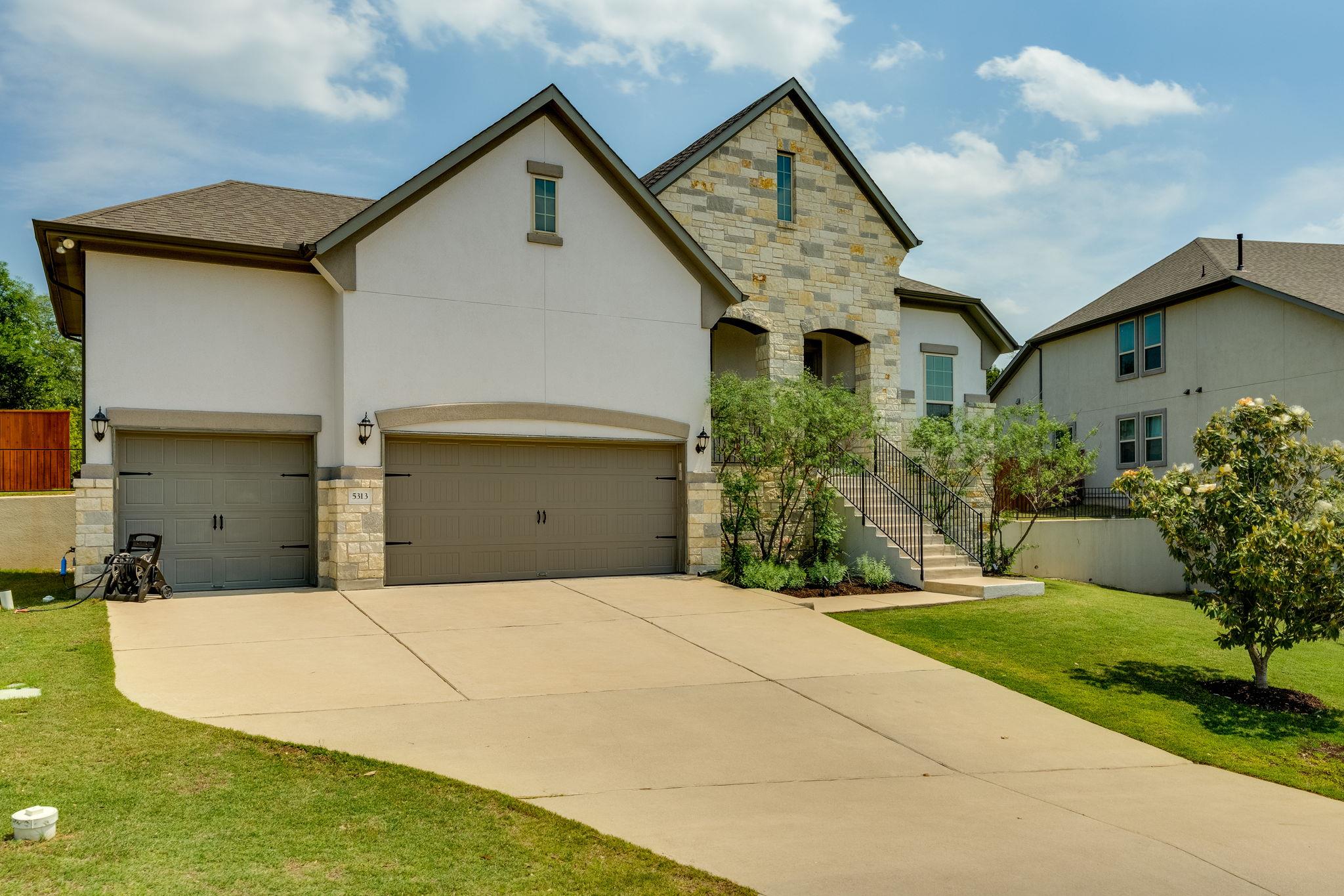 5313 Castana BND