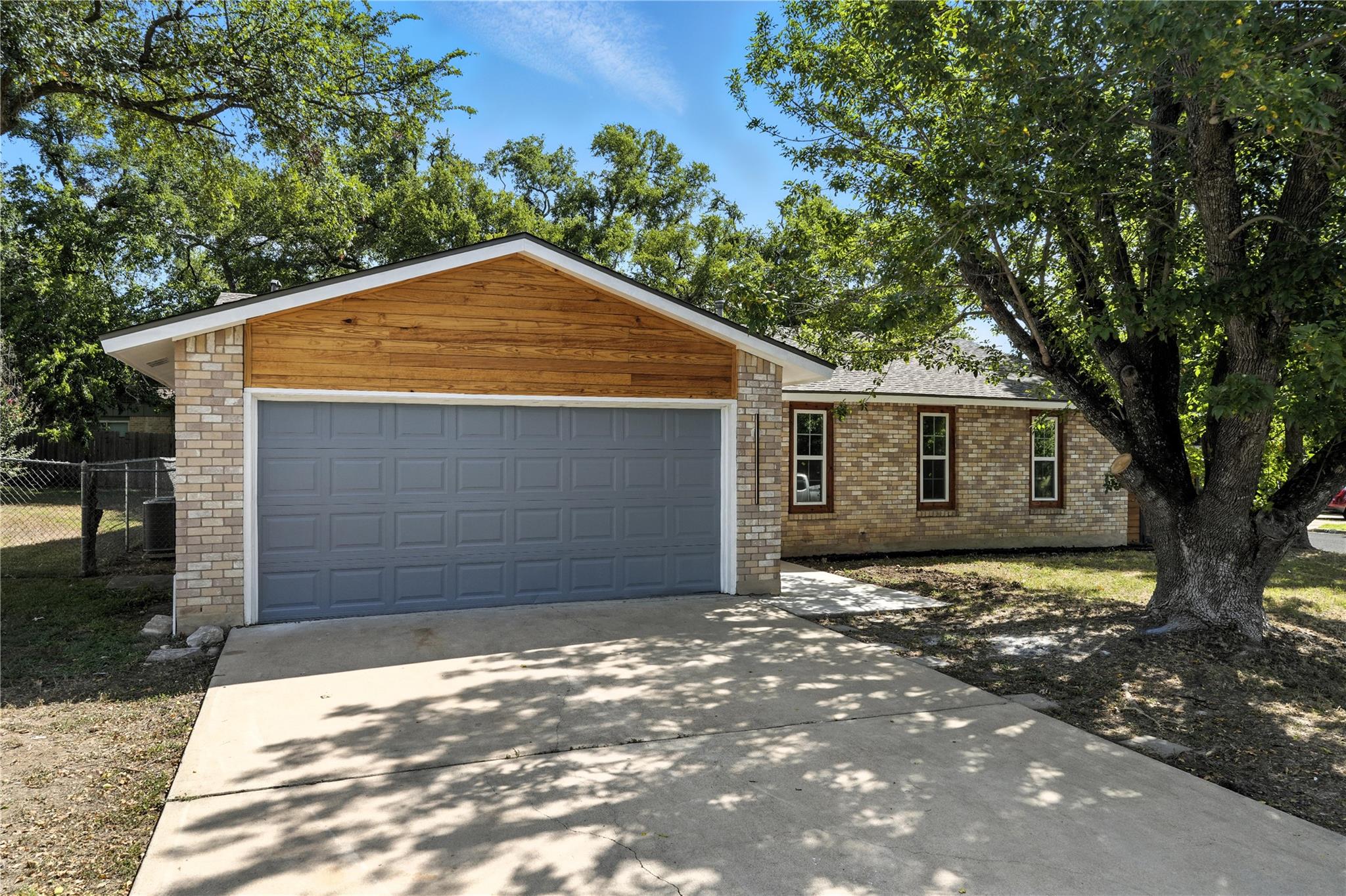2400 Burly Oak DR