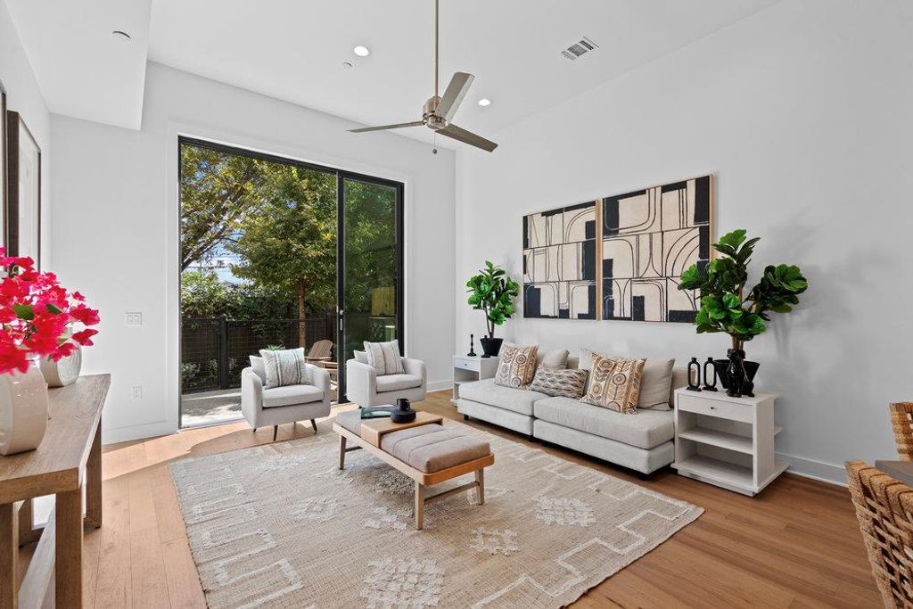 Photo for 2505 Bluebonnet Ave #16, Austin, TX 78704 (MLS # 1915558)