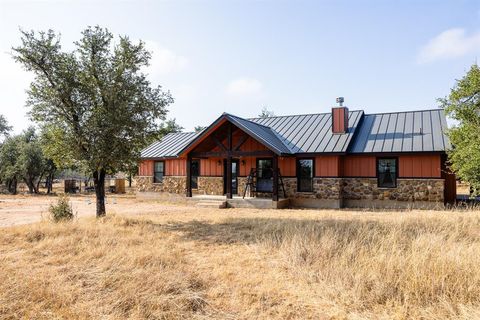 300 Kiowa Creek TRL Fredericksburg TX 78624