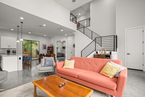 Tiny photo for 611 Gaylor ST #2, Austin, TX 78752 (MLS # 2235128)