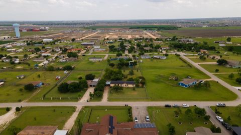 304 Thomas Park DR Hutto TX 78634
