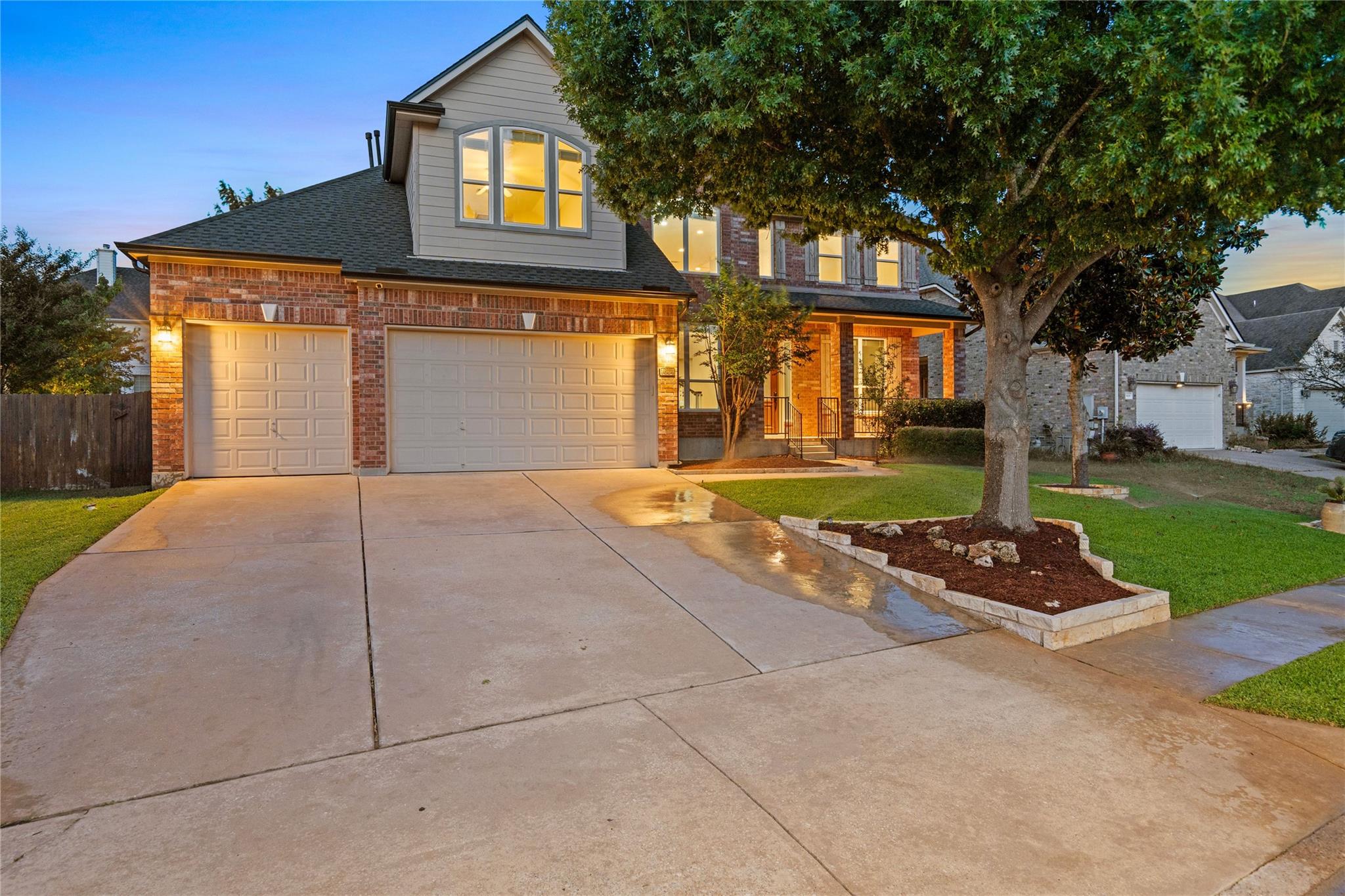 1604 Tahoka Daisy DR