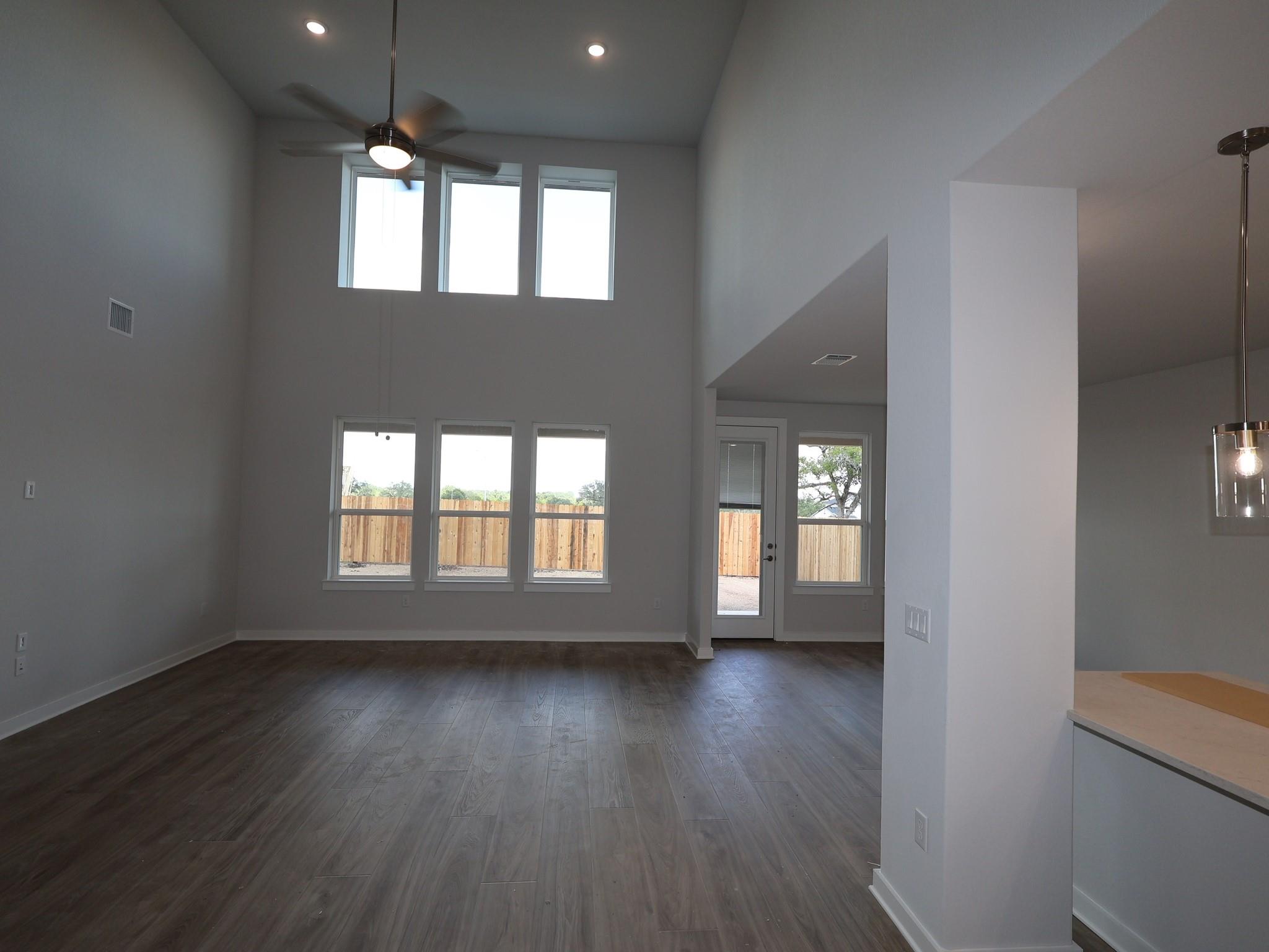 908 Frisco LN