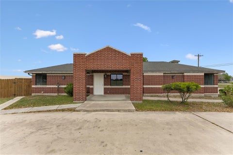 Photo of 1030 S Guadalupe ST, Lockhart, TX 78644 (MLS # 7551354)