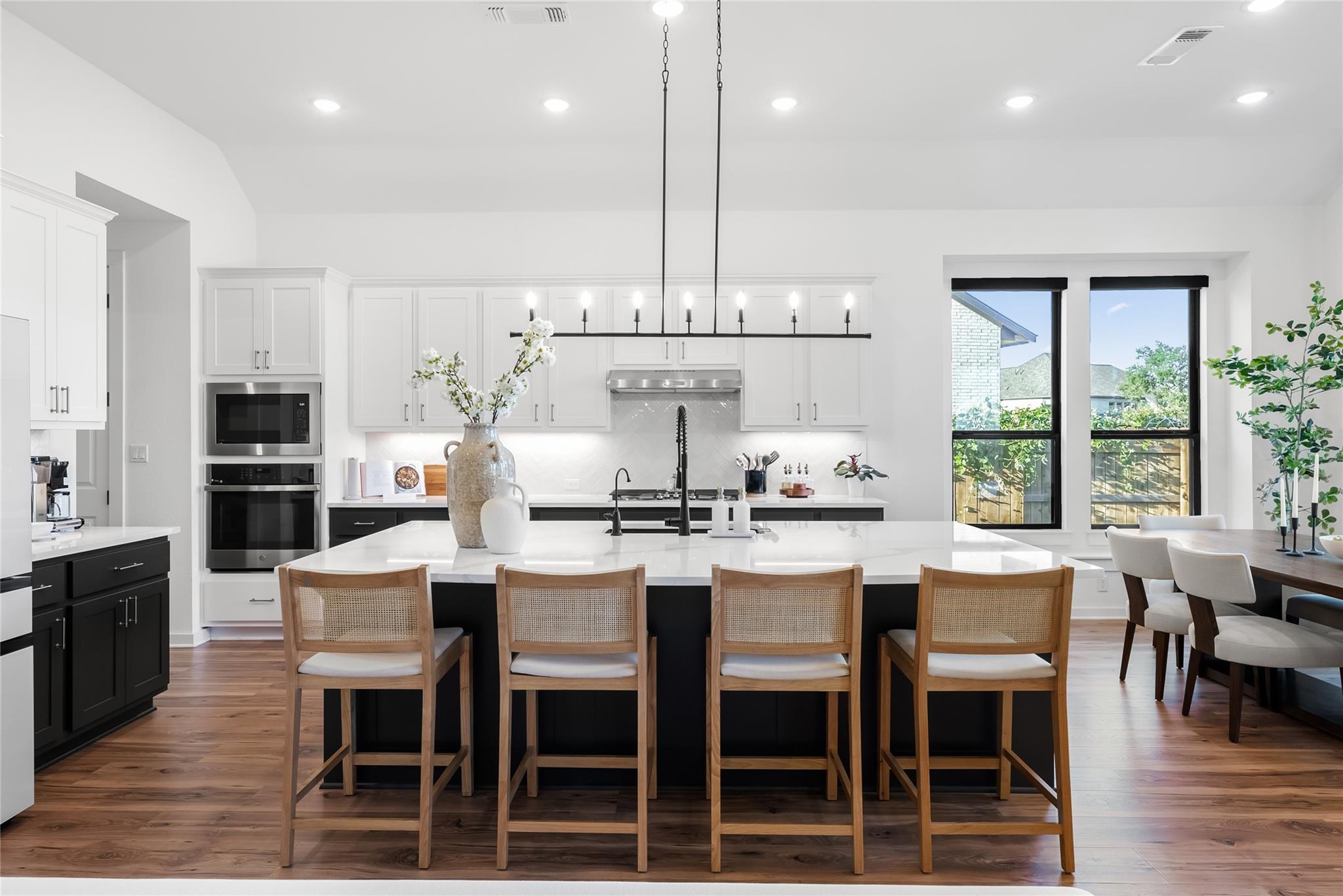1408 Francesca Arden WAY