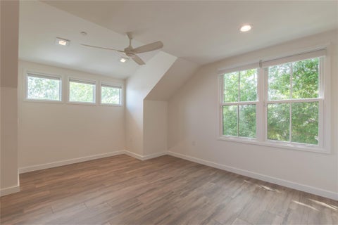 Tiny photo for 5805 Chesterfield Ave, Austin, TX 78752 (MLS # 1056855)