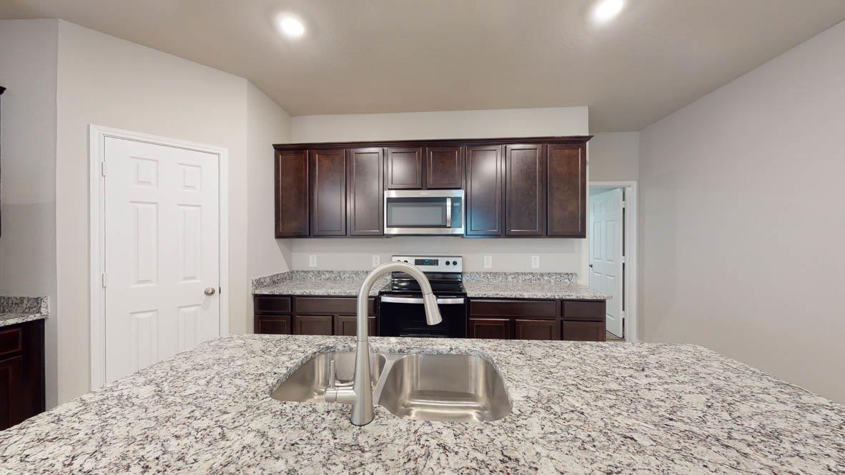 426 Isham DR