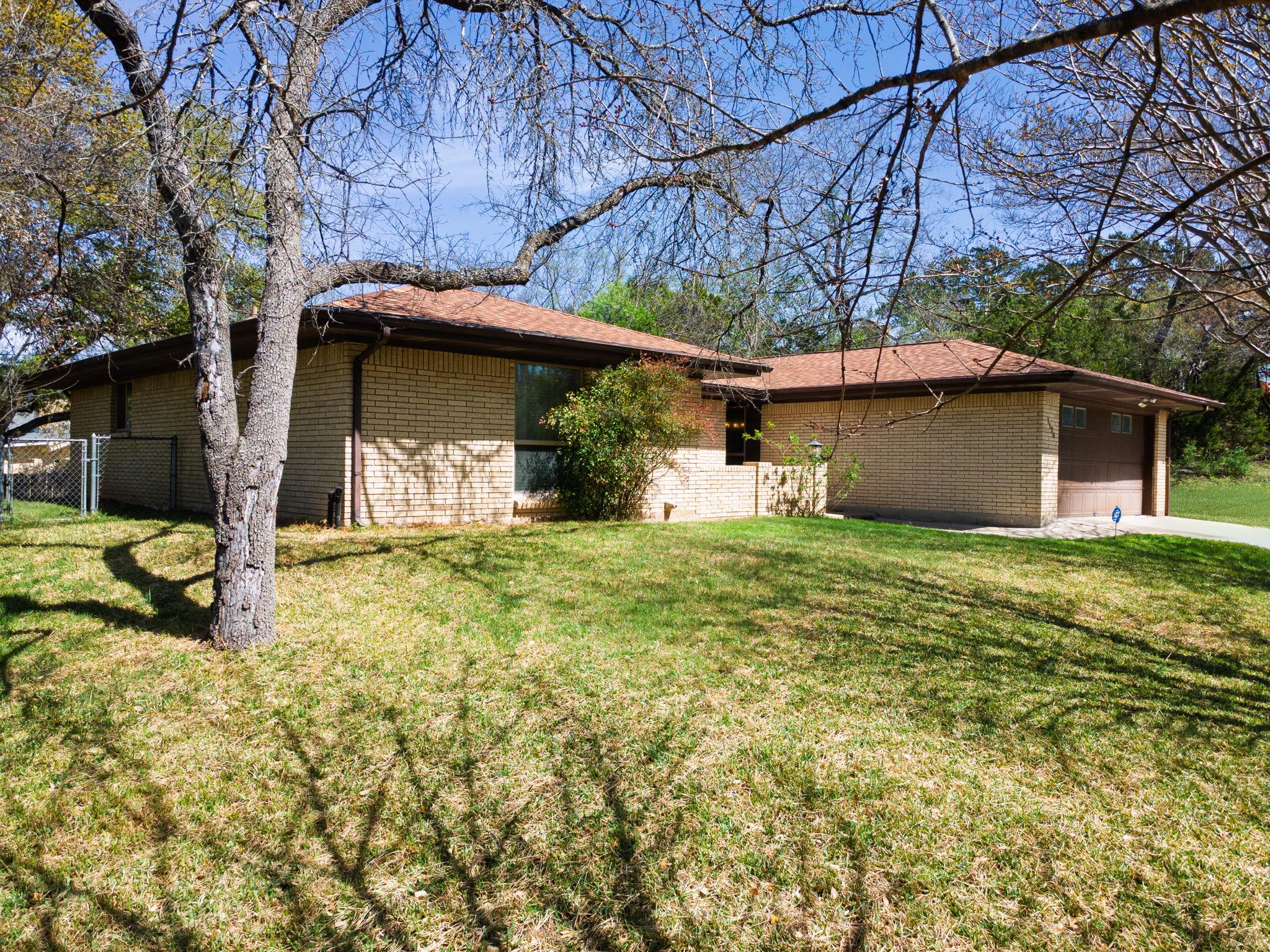 1126 Mossy Oak CIR