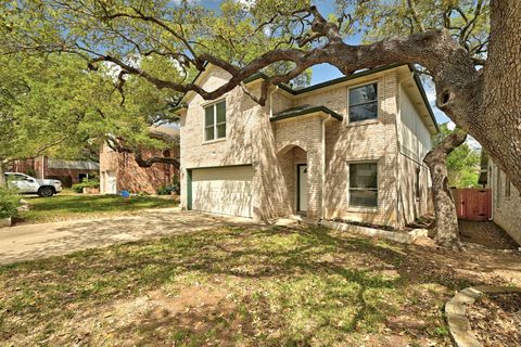Photo of 5812 Kayview DR, Austin, TX 78749 (MLS # 4073761)