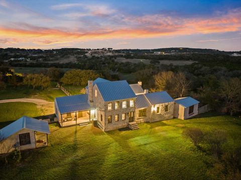 700 Northwood Hills DR Fredericksburg TX 78624