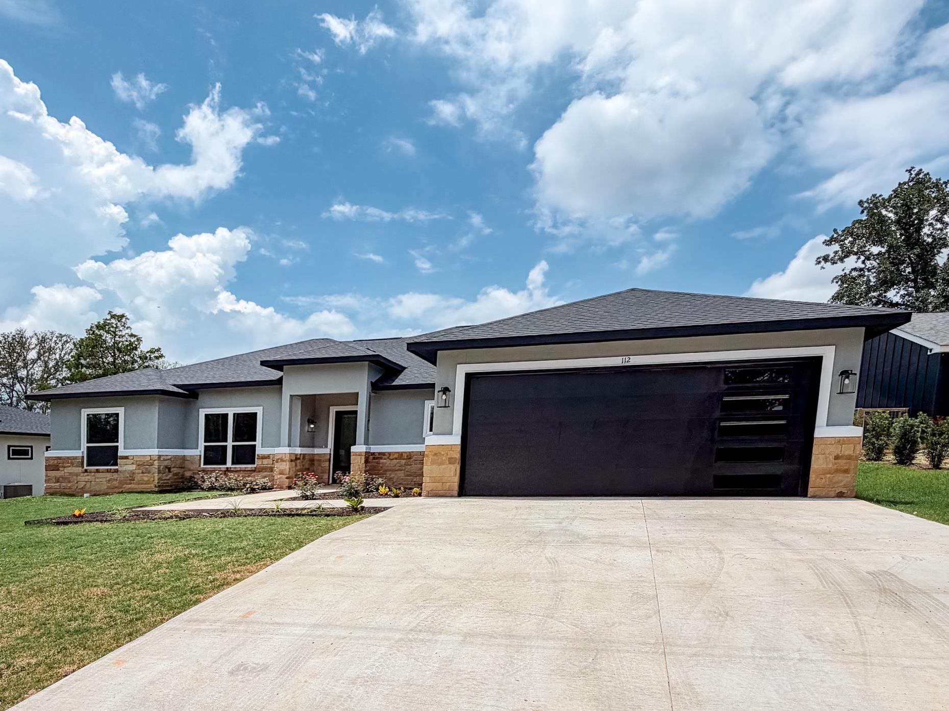 112 Heleakala DR