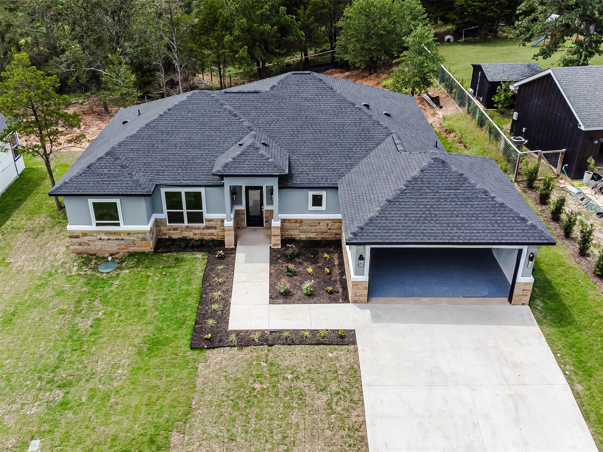 112 Heleakala DR