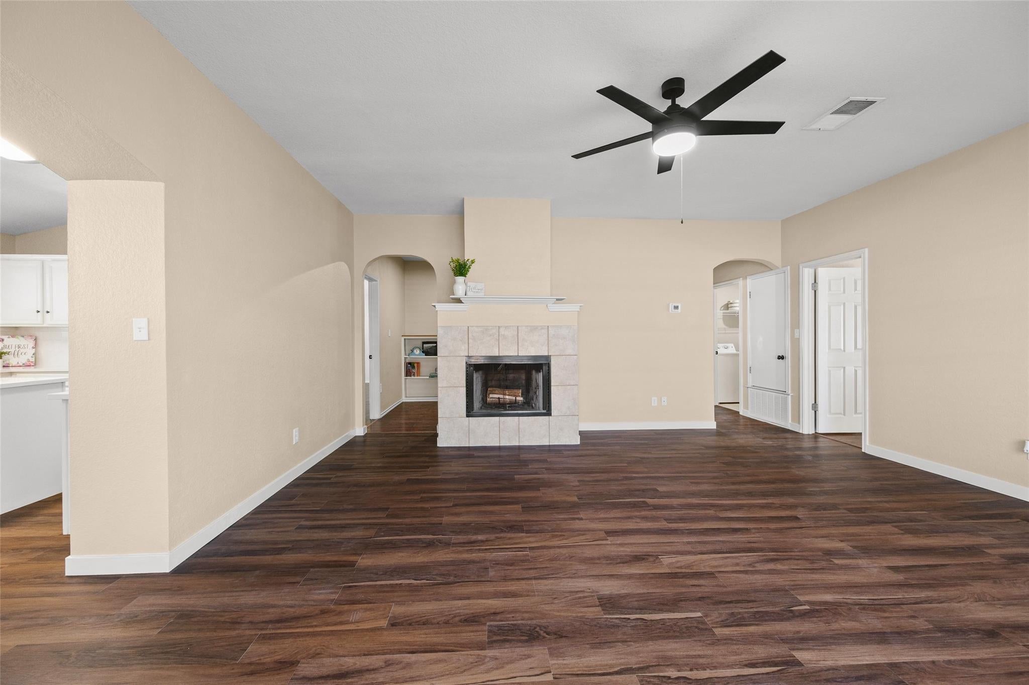 161 Britni LOOP
