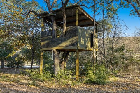 A home in La Grange