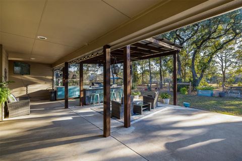 A home in La Grange