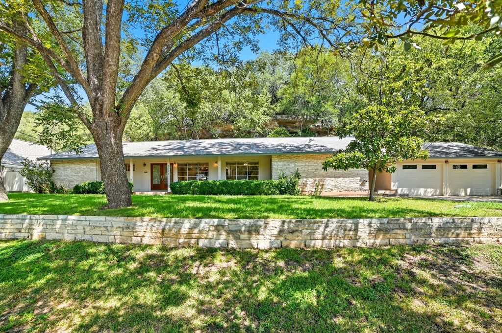 Photo for 6321 Lakewood DR, Austin, TX 78731 (MLS # 1316193)