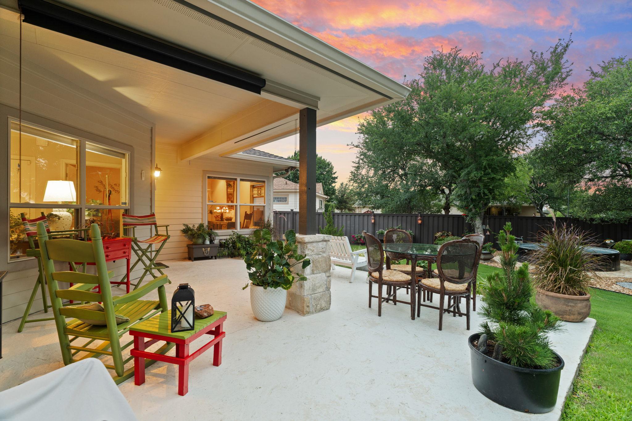 813 Lacey Oak CIR