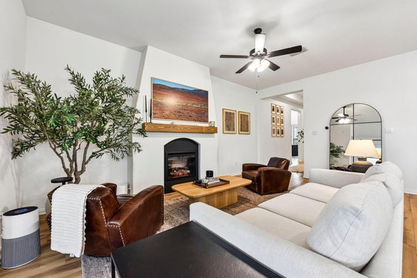 330 BAY BREEZE DR, KYLE, TX 78640 - Image 369caf4adb43c52e48fedda8d7e9b0c8/2140812923