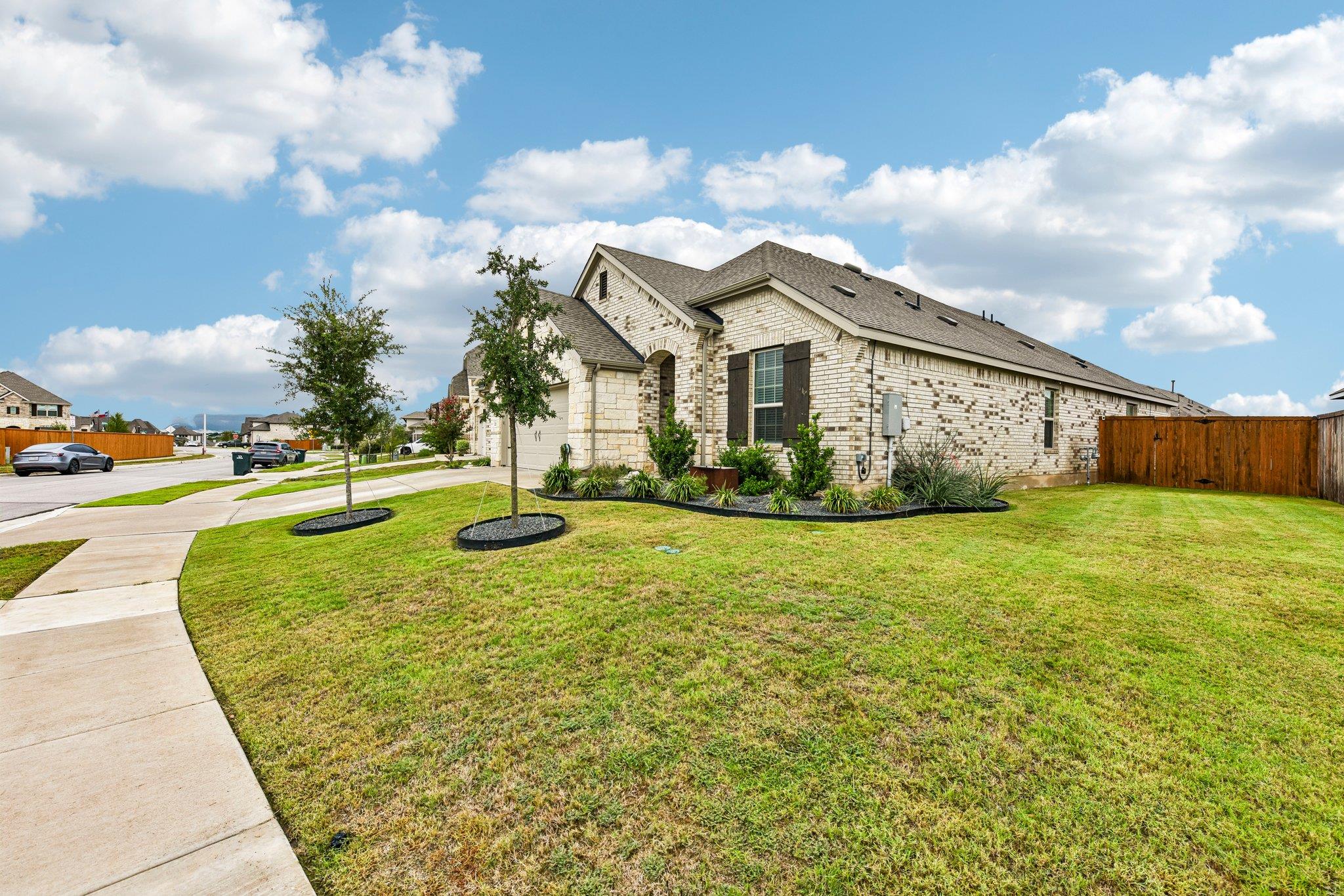 330 Bay Breeze DR
