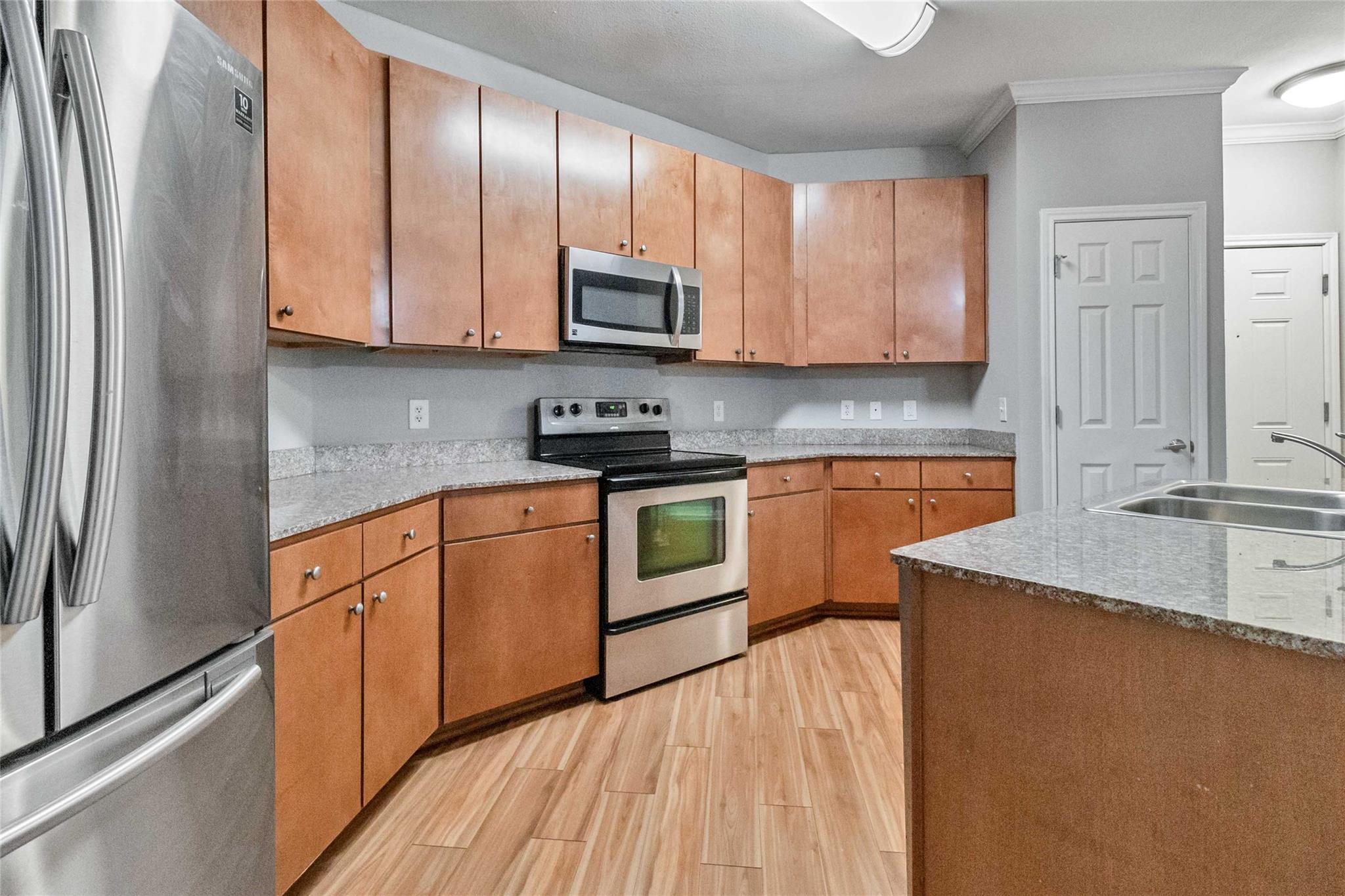 2502 Leon ST 205