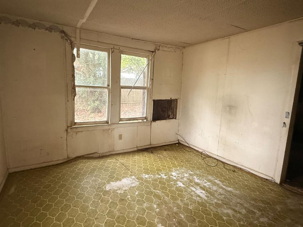 Photo of 918 S Brazos ST, Lockhart, TX 78644 (MLS # 6204800)