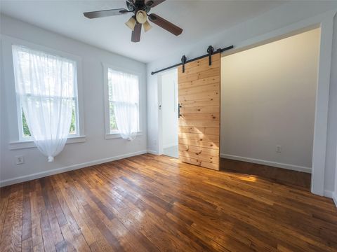 Tiny photo for 1148 Gunter ST #A & B, Austin, TX 78721 (MLS # 8903462)