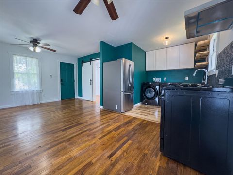 Tiny photo for 1148 Gunter ST #A & B, Austin, TX 78721 (MLS # 8903462)