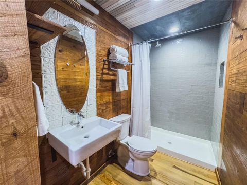 Tiny photo for 1148 Gunter ST #A & B, Austin, TX 78721 (MLS # 8903462)