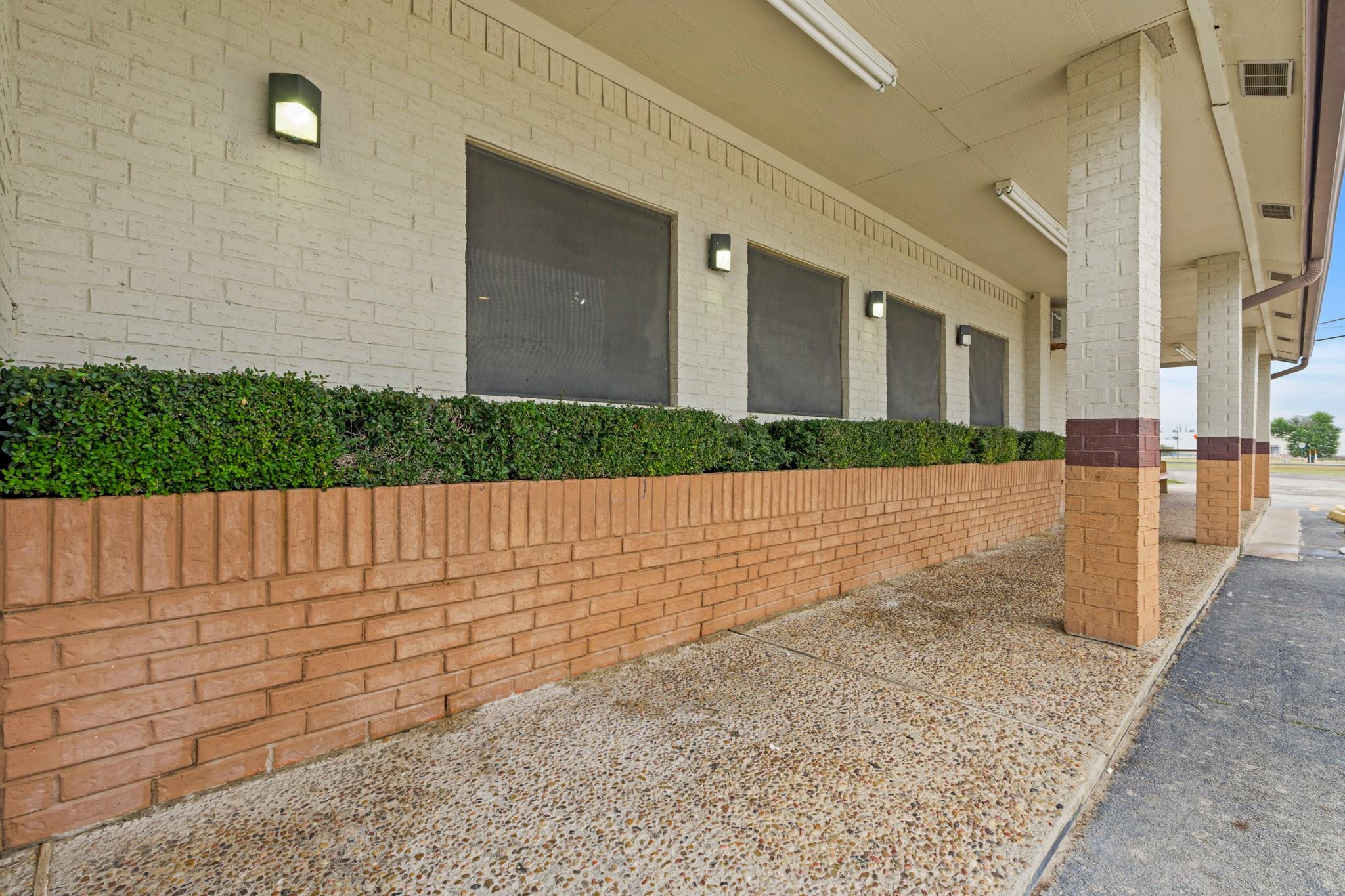 4412 Highway 377 Highway S