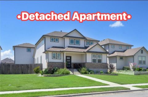 208 Garner DR Kyle TX 78640