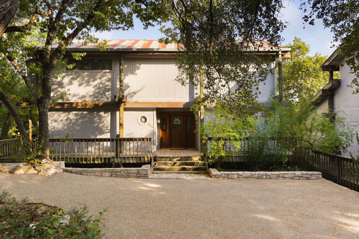 620 Rocky Ledge RD