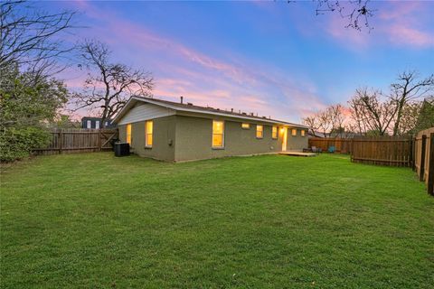Photo of 5510 Manor RD #A, Austin, TX 78723 (MLS # 1525303)