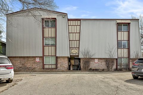 Photo of 2207 Leon ST #201, Austin, TX 78705 (MLS # 6697848)