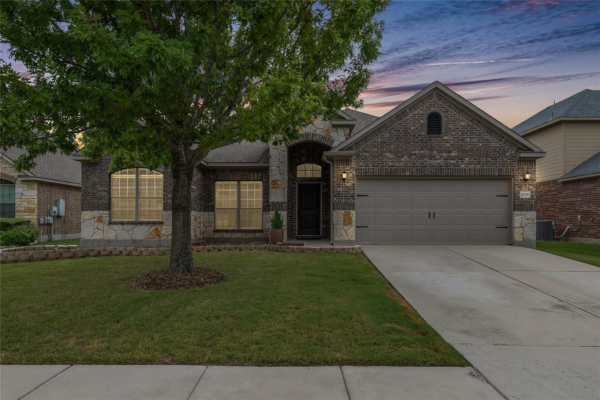 1008 N Ash CV