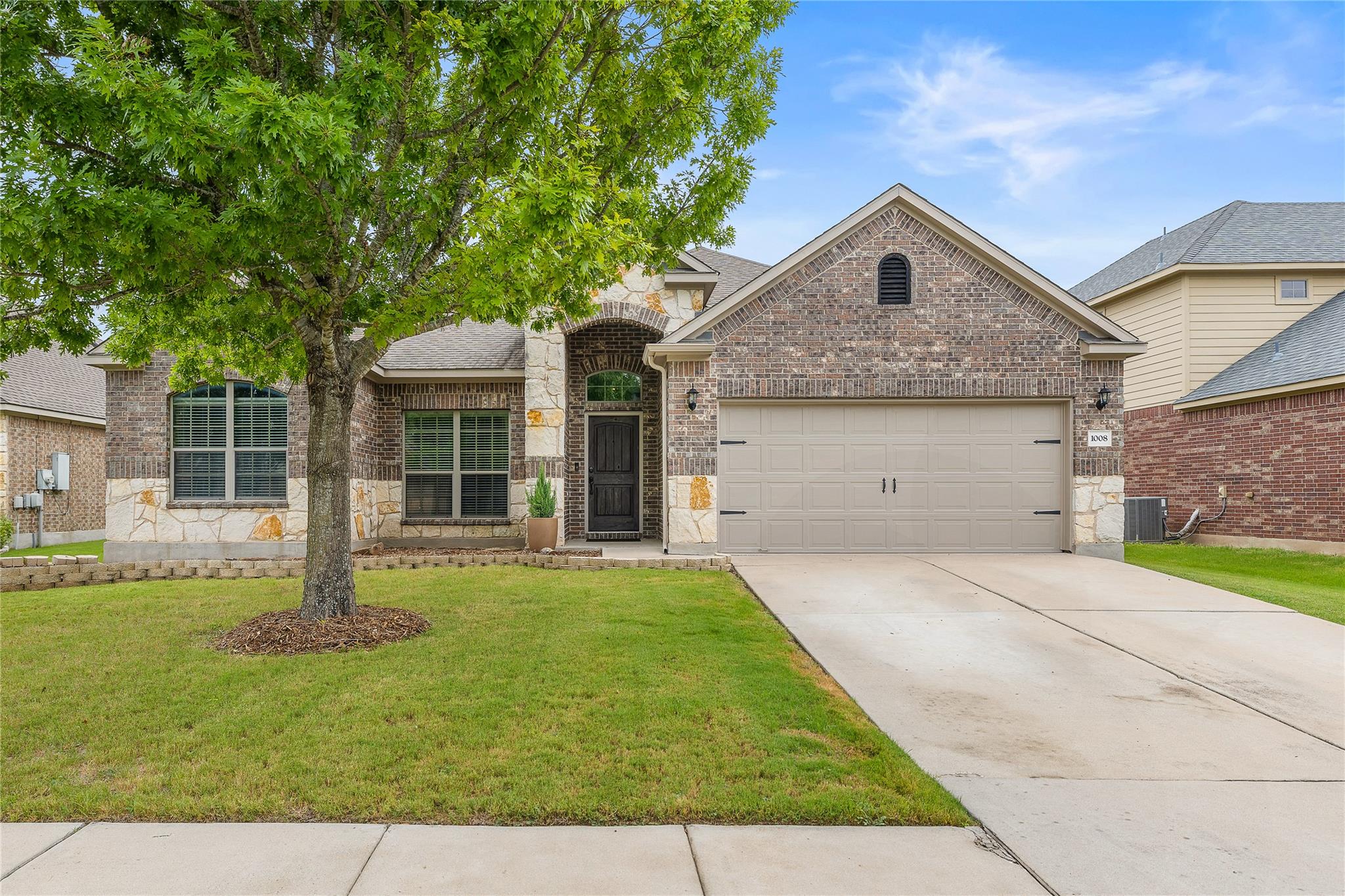 1008 N Ash CV