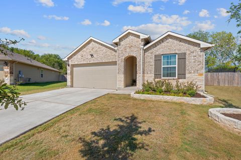 Photo of 200 Addison PL, Lockhart, TX 78644 (MLS # 3935376)